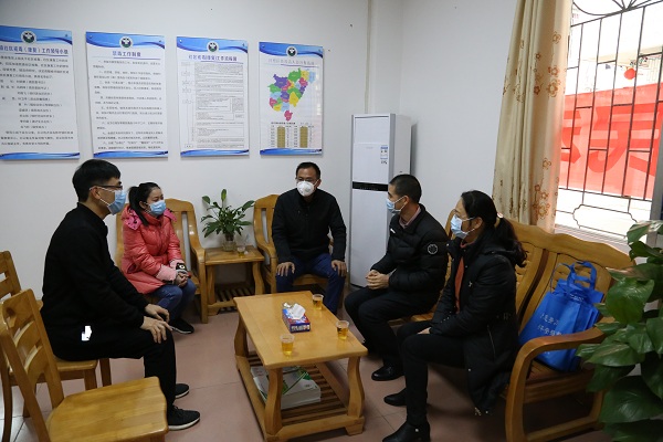 縣法院、縣人大法工委到桂圩鎮(zhèn)了解疫情防控、禁毒工作1.jpg