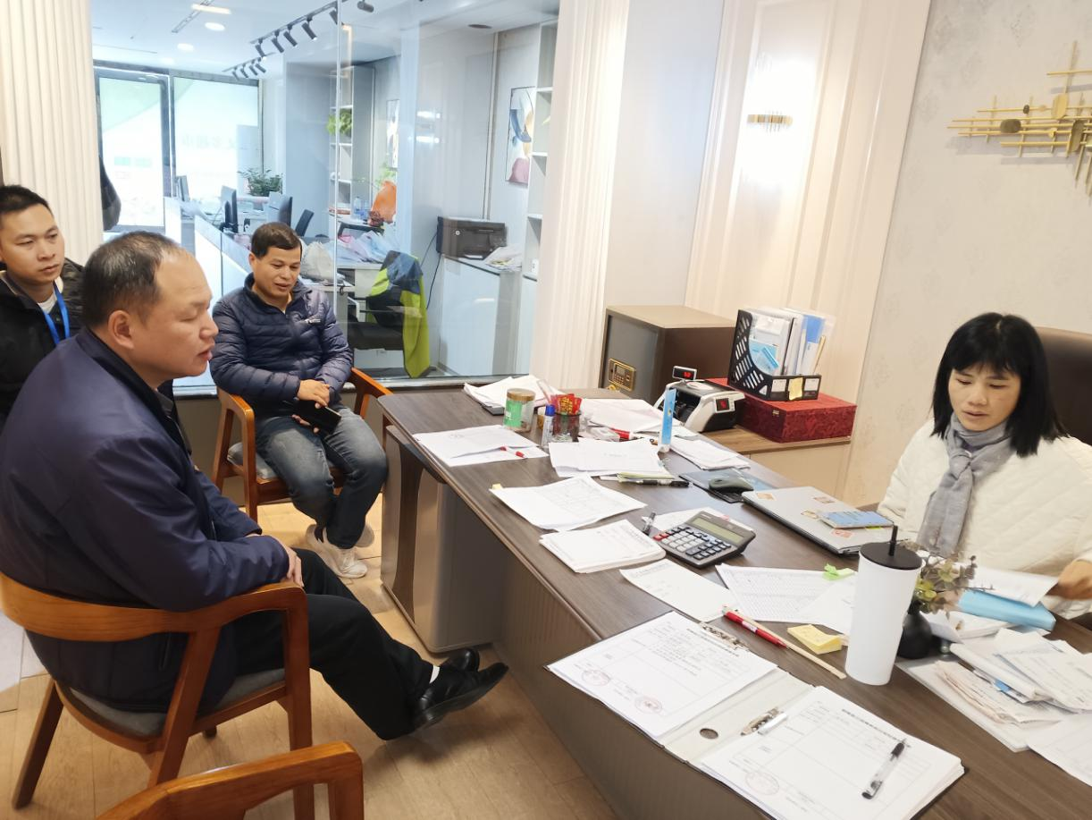 郁南縣工信商務(wù)局開展國家級(jí)縣域商業(yè)建設(shè)行動(dòng)縣項(xiàng)目調(diào)研指導(dǎo)工作.png