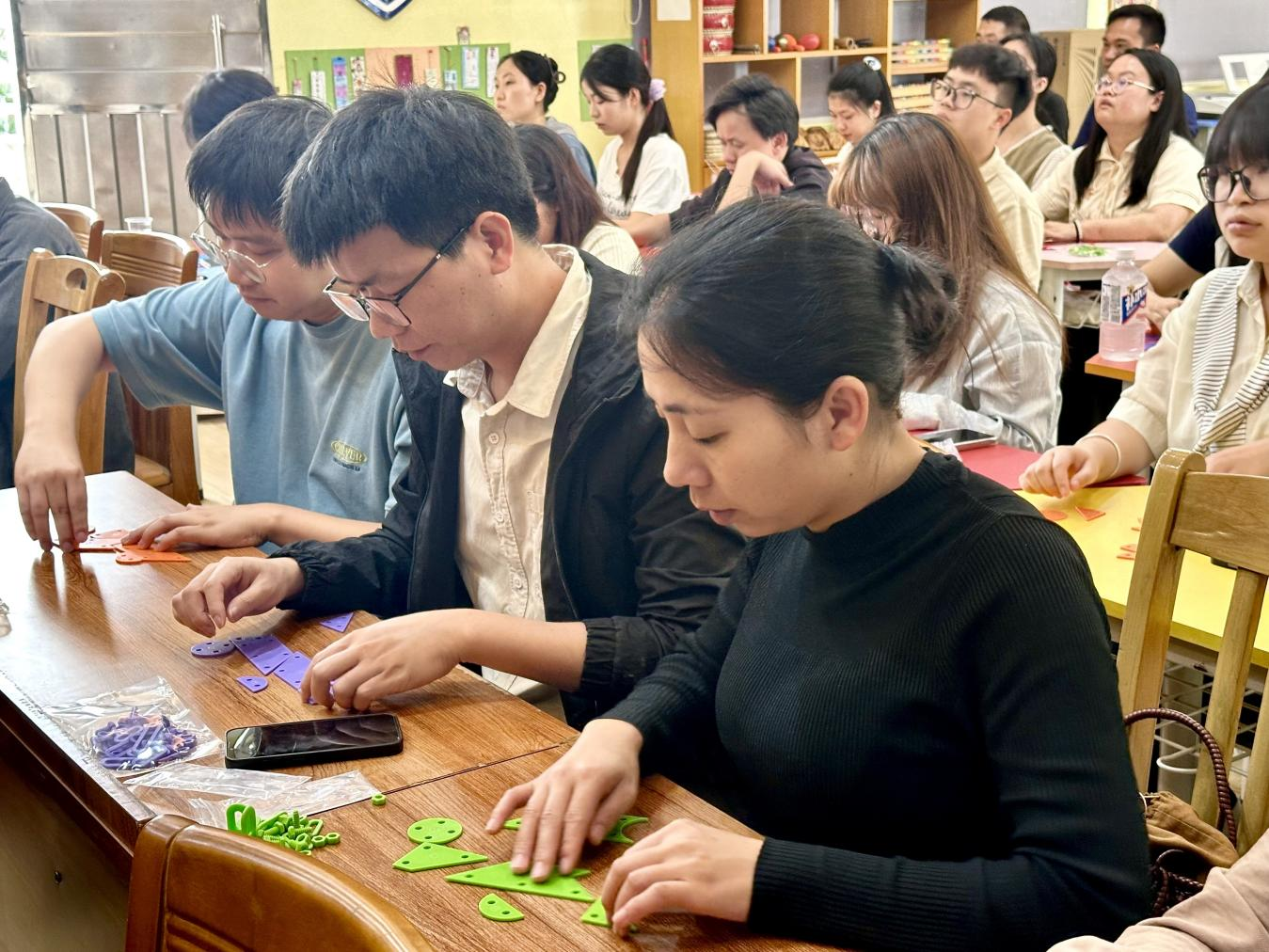 七巧啟智，共促科技教育——云浮市第五屆青少年科技七巧板創(chuàng)意制作競賽教師培訓班（郁南站）在都城鎮(zhèn)錦江小學舉辦3.png